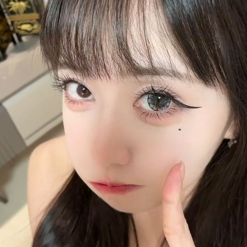 Wild Rose Contact Lenses