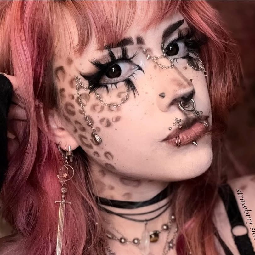 Maudy's Sullen Doll Eye 17mm Mini Sclera Contact Lenses