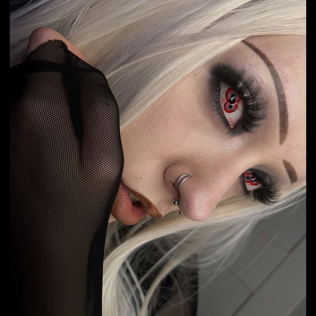 Nene's Twin Illusion Contact Lenses