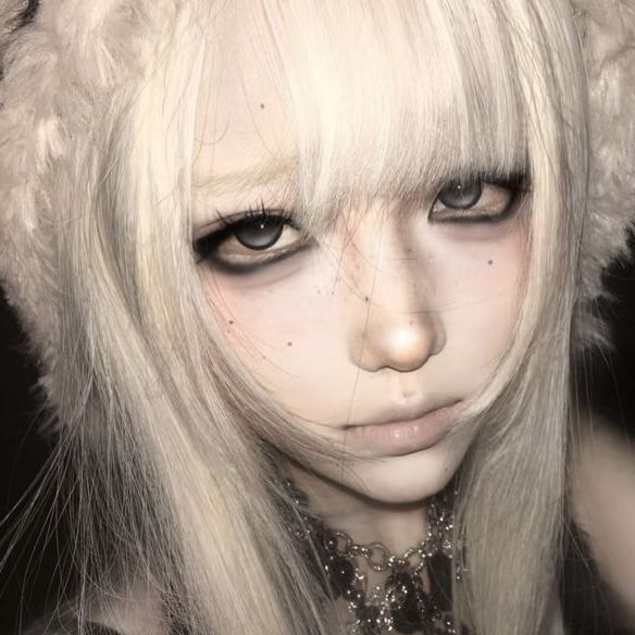 Poopie's Emo Enigma Doll Contact Lenses