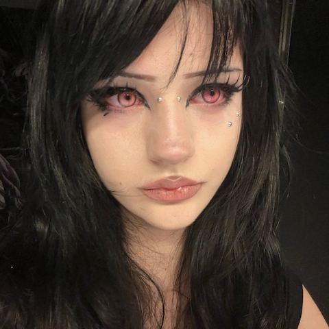 LIV10's Pinklemonade Contact Lenses