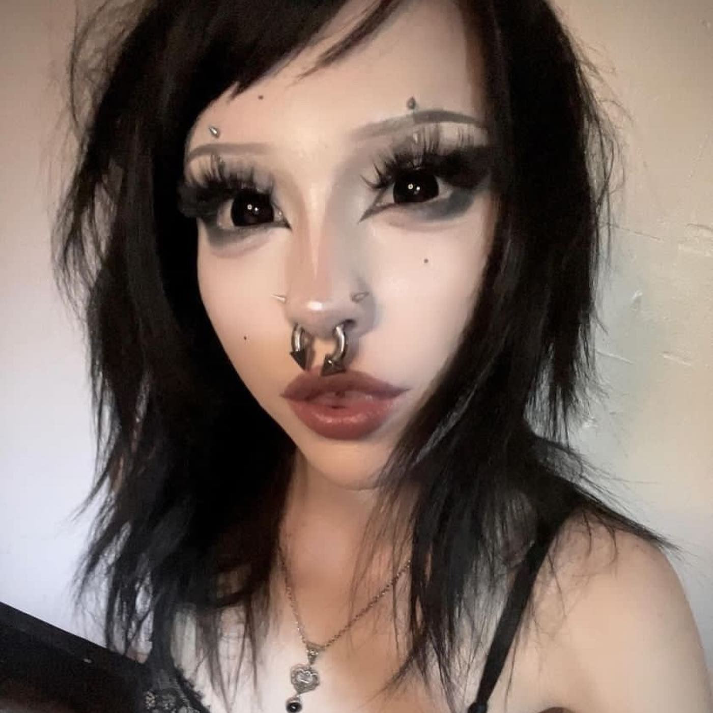 Linn's Sullen Doll Eye 17mm Mini Sclera Contact Lenses