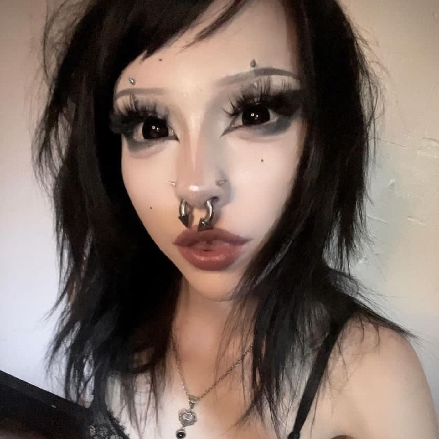 Pixy's Sullen Doll Eye 17mm Mini Sclera Contact Lenses