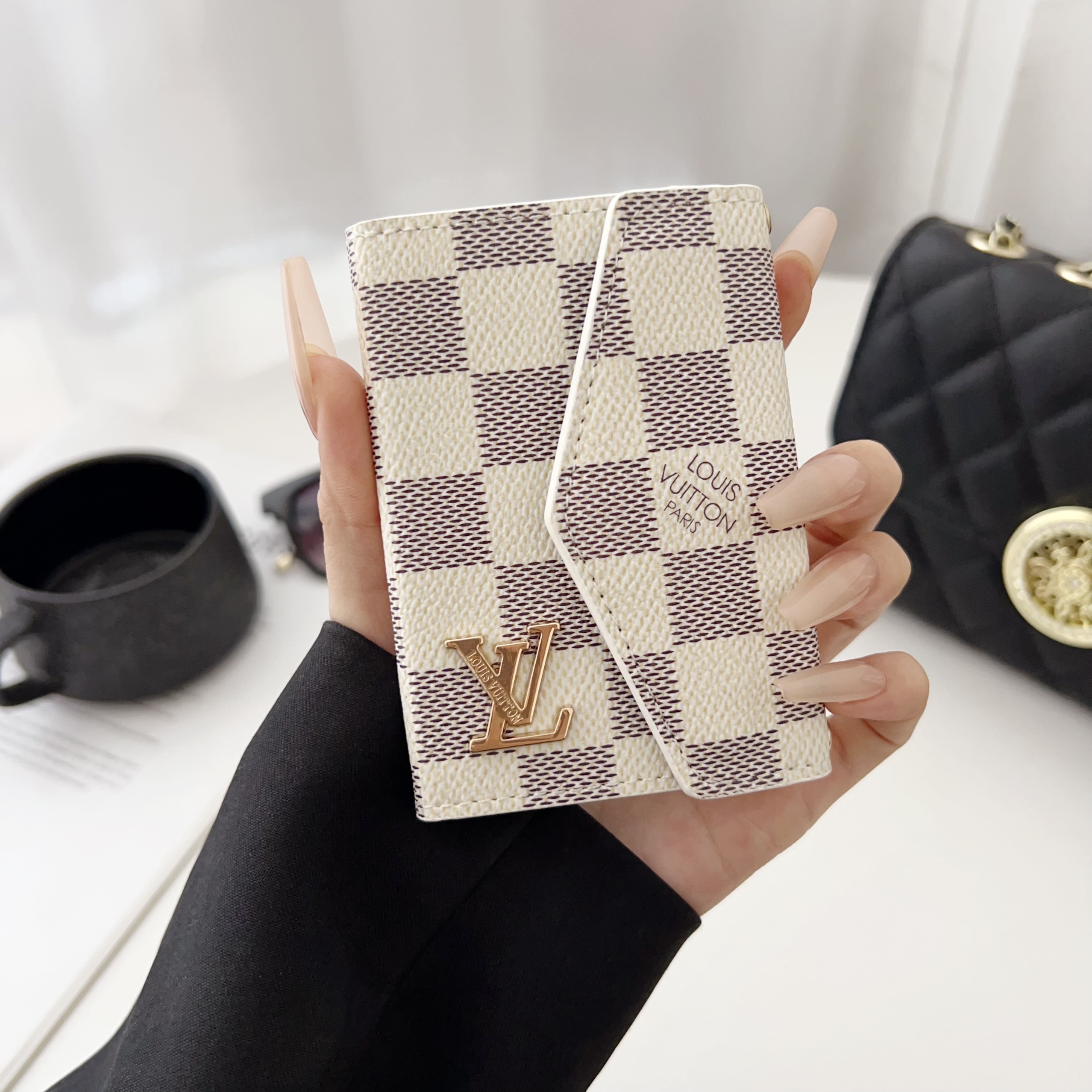 Louis Vuitton Gucci Luxury Leather Wallet Card Holder & Coin Purse With Snap Closure