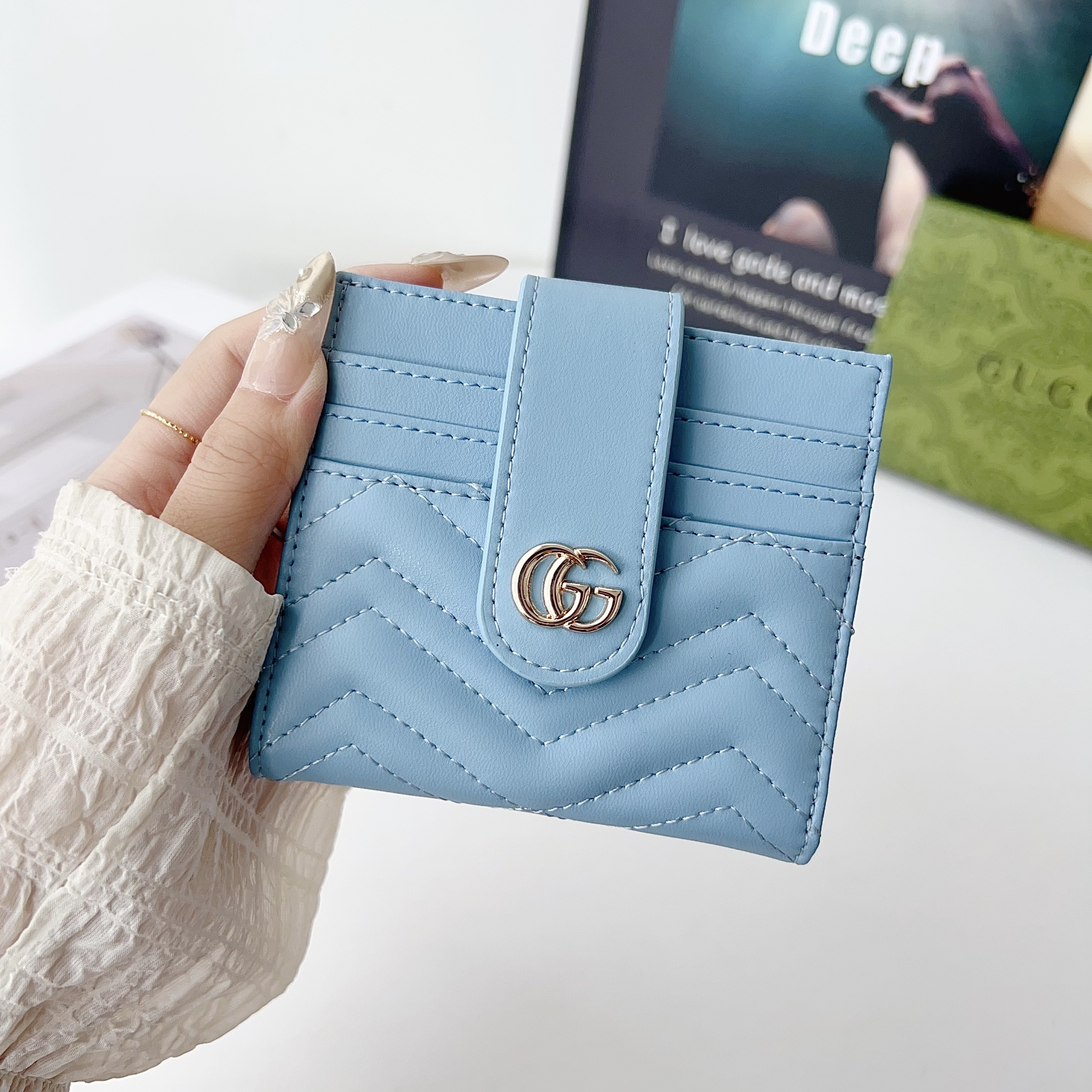 Gucci Classic Luxury Leather Slender Wallet
