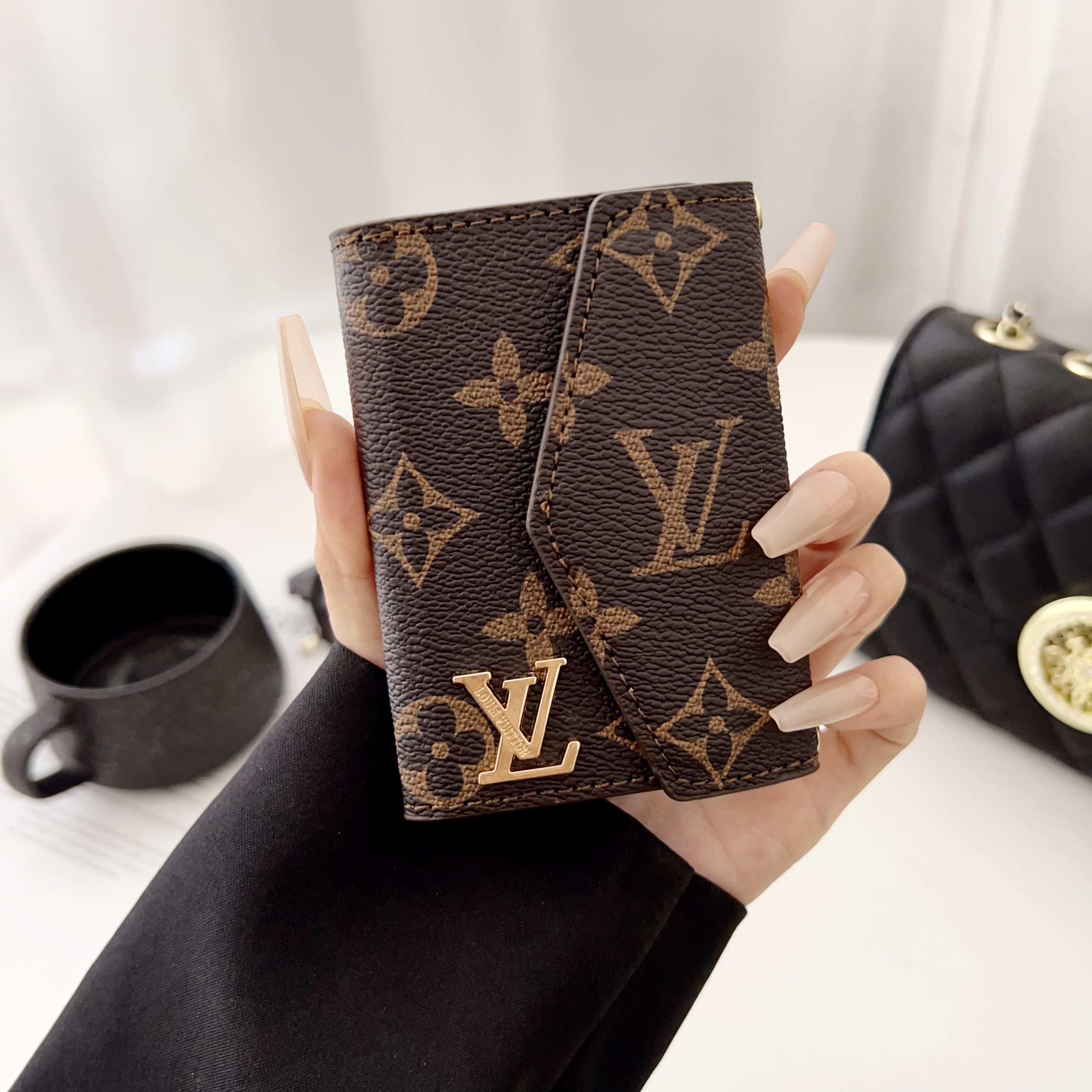 Louis Vuitton Gucci Luxury Leather Wallet Card Holder & Coin Purse With Snap Closure