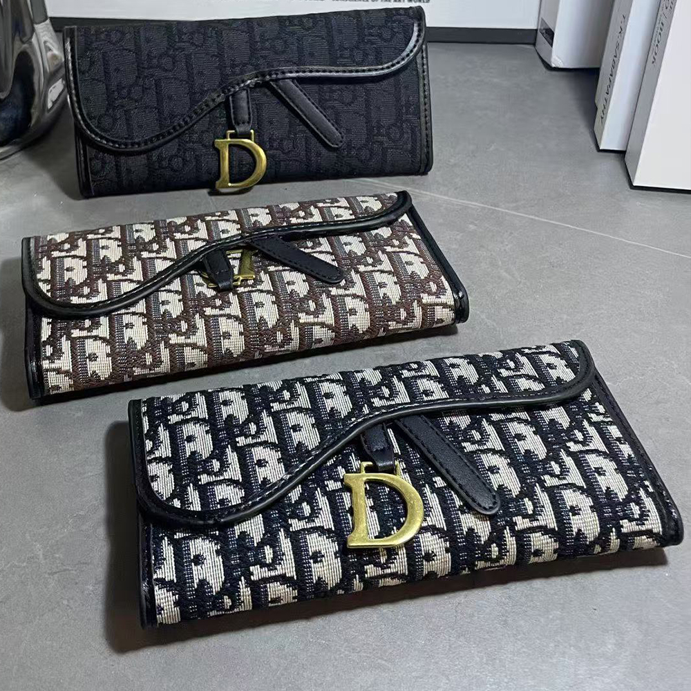 luxurious Leather Flap Wallet