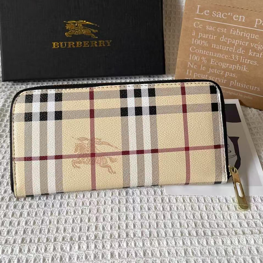 luxurious Leather Flap Wallet