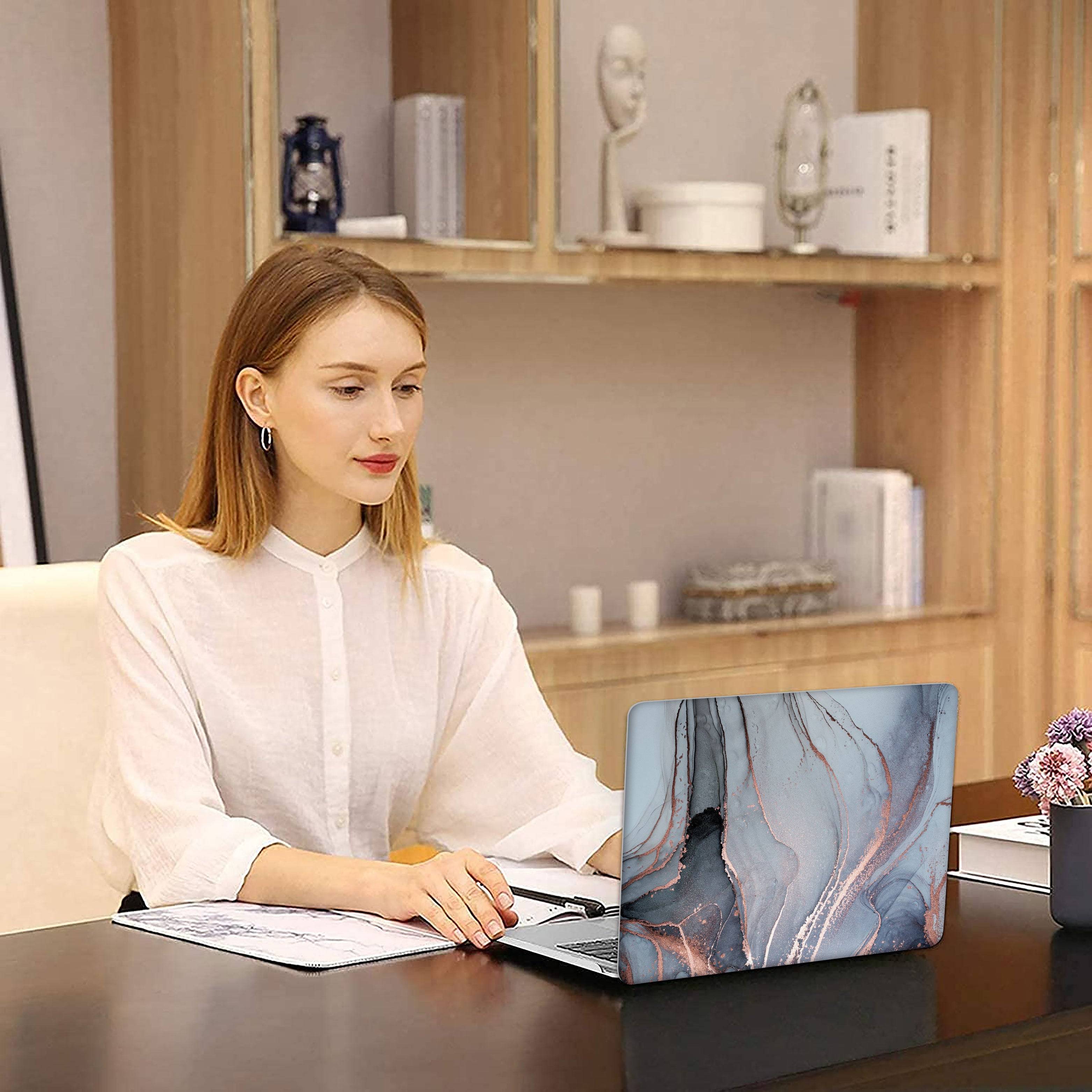 Mountain Mark Macbook Case-BELKCASE