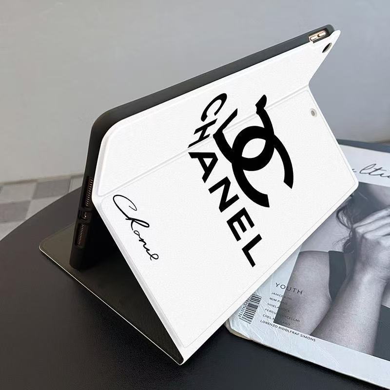 Leather Classic CC iPad Case