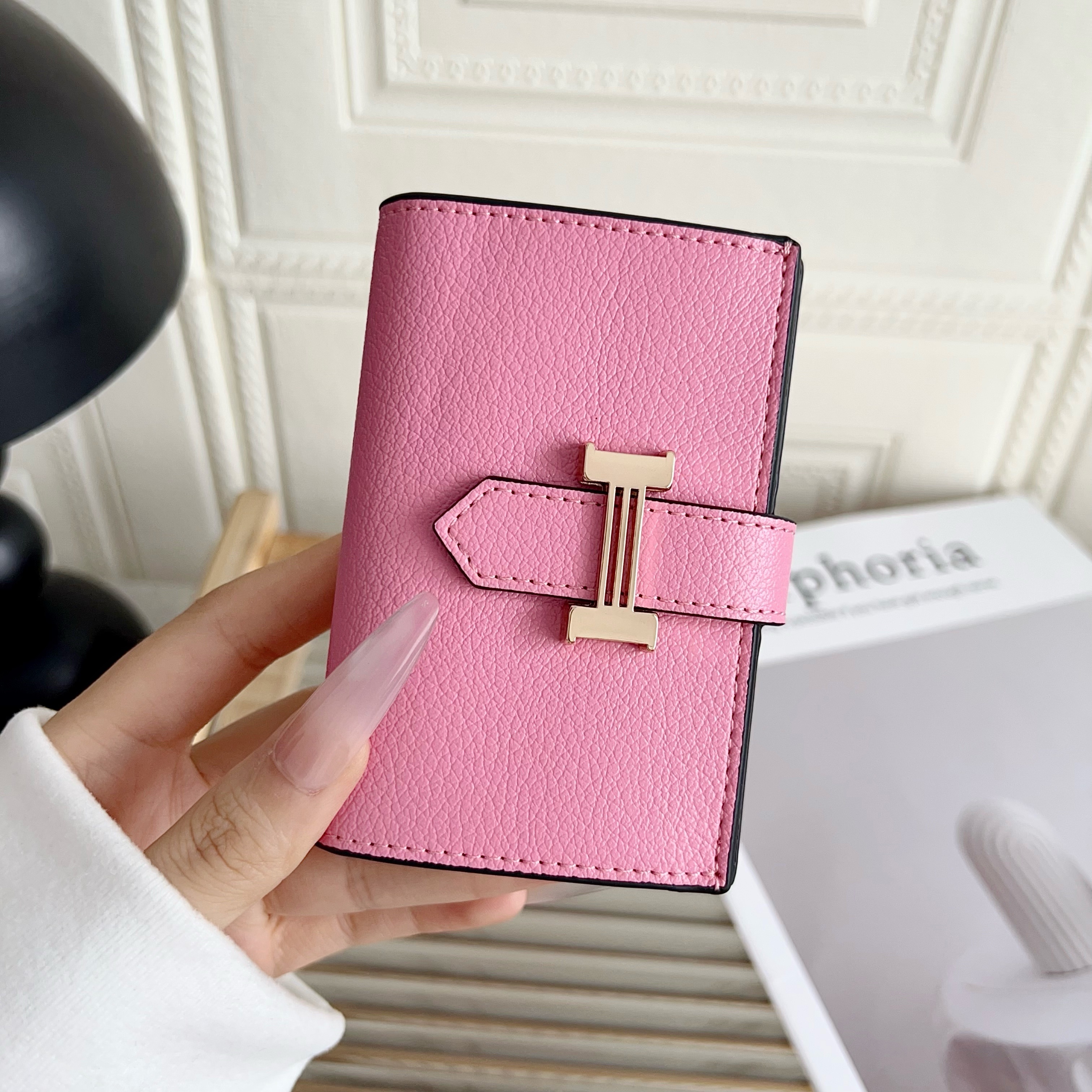 Hermès Classic Luxury Leather Wallet Card Holder & Coin Purse With Snap Closure