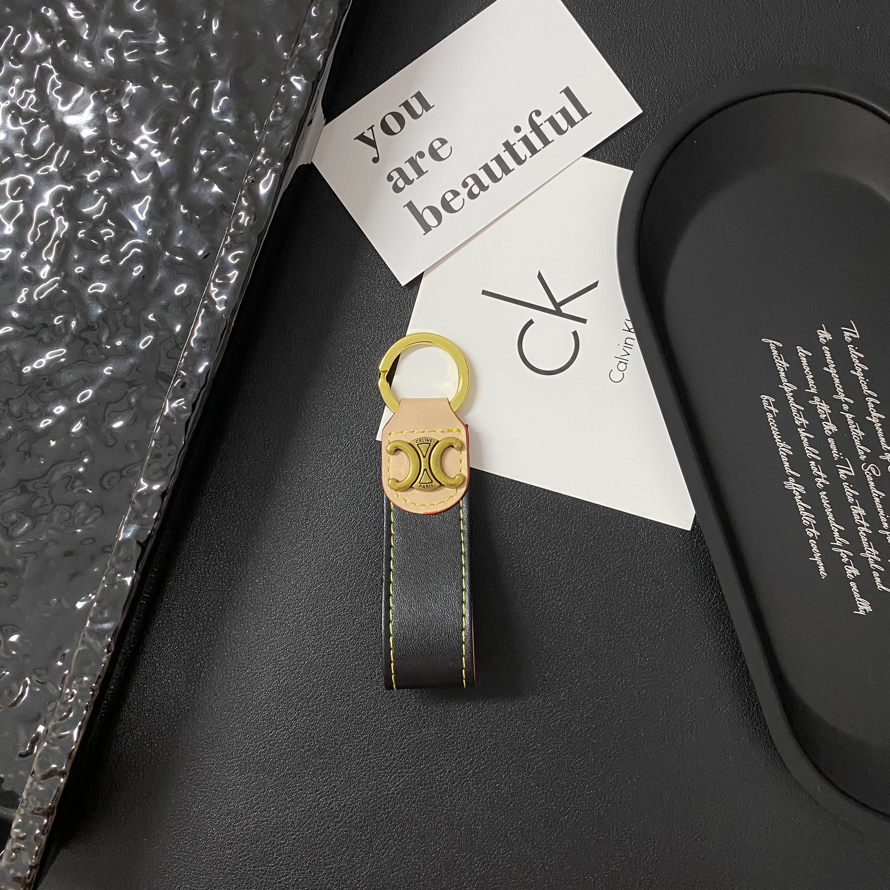 Luxury Leather Convenient Keychain