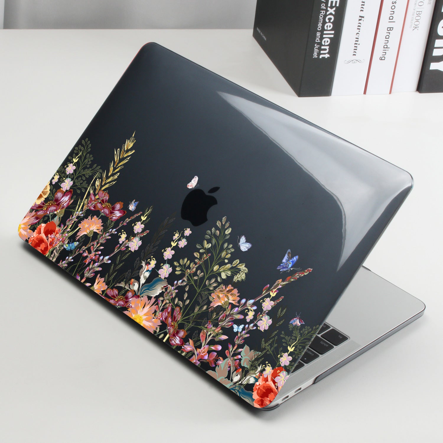 Butterfly In Flower Macbook case-BELKCASE