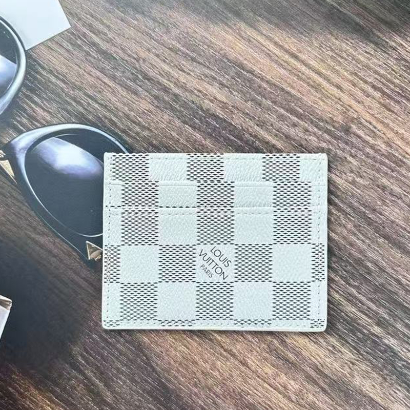 Classic Leather V Wallet Card Holder