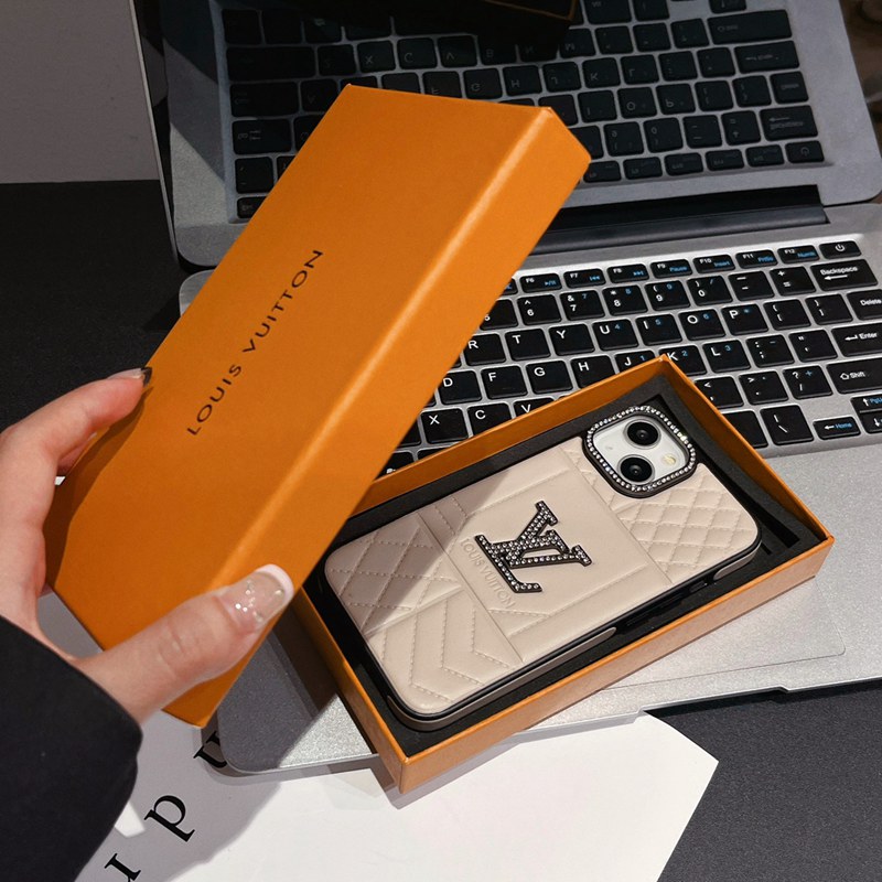 Diamond Elegance Vintage Leather V iPhone Case