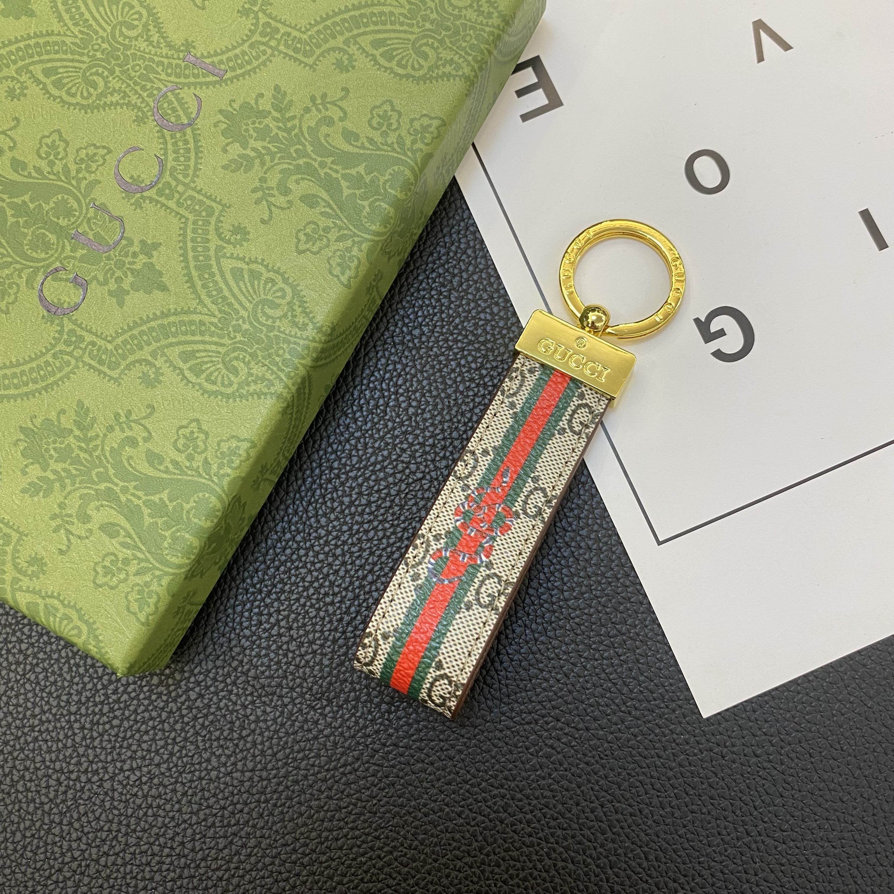 Luxury Leather Convenient Keychain