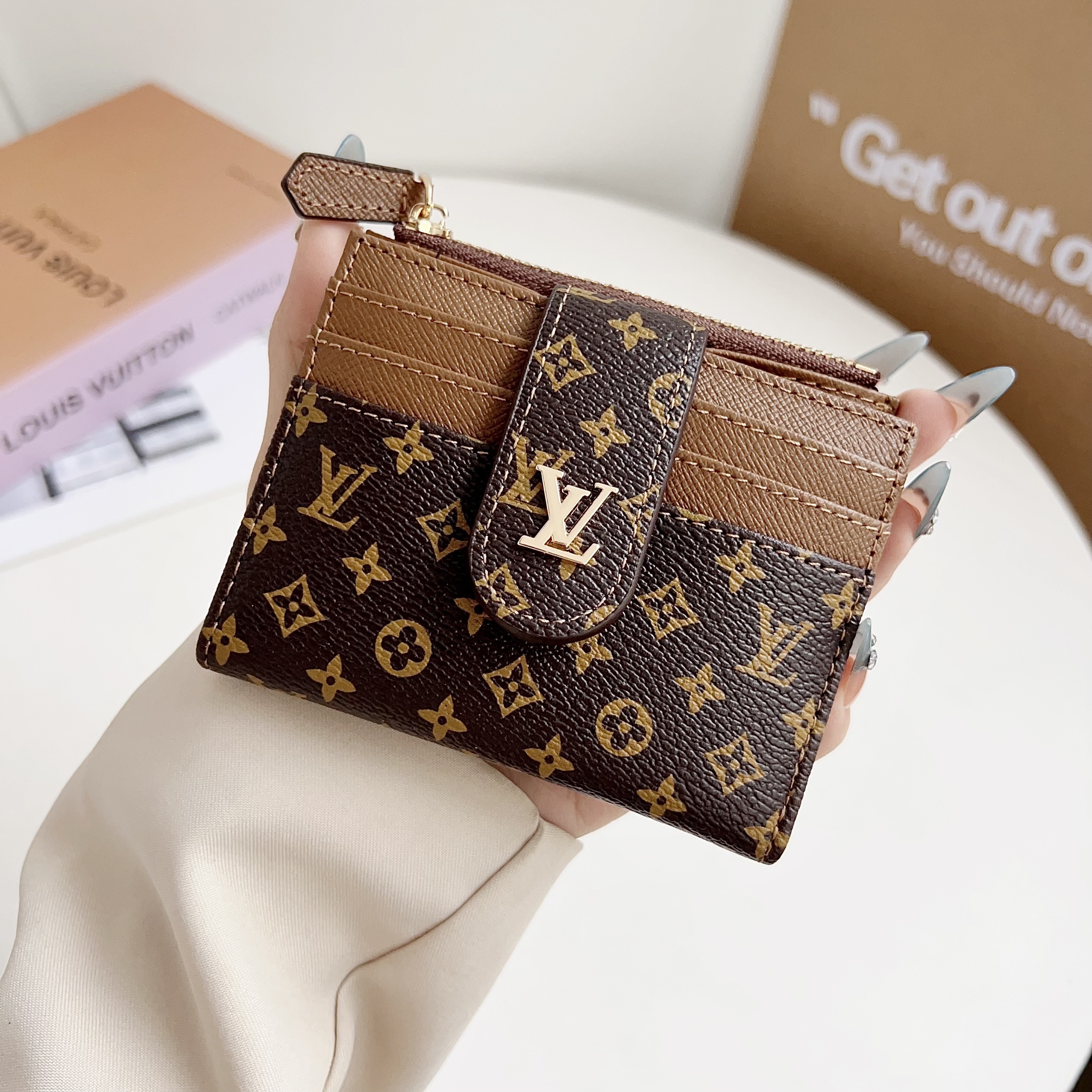 Louis Vuitton Classic Luxury Leather Slender Wallet