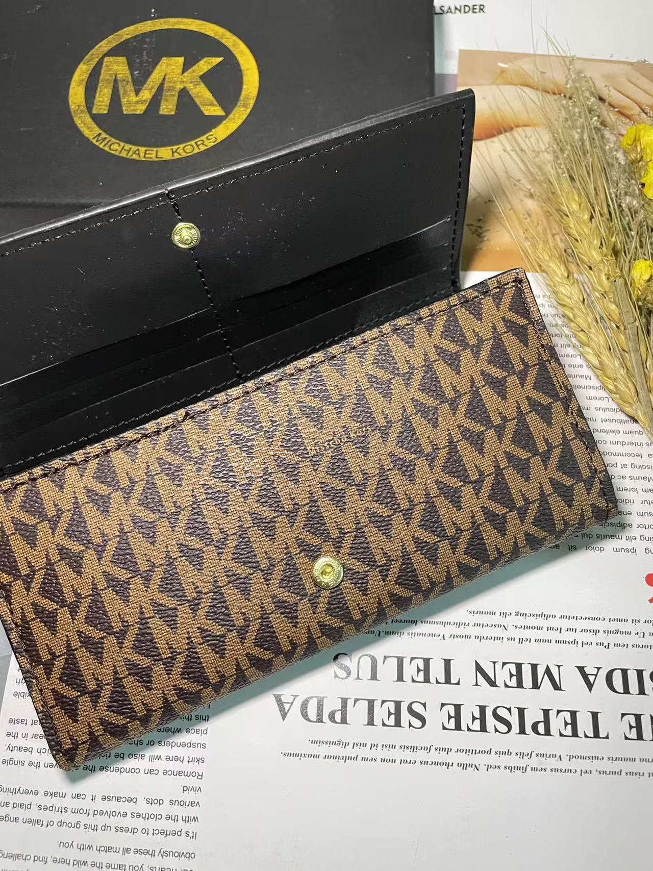 luxurious Leather Flap Wallet