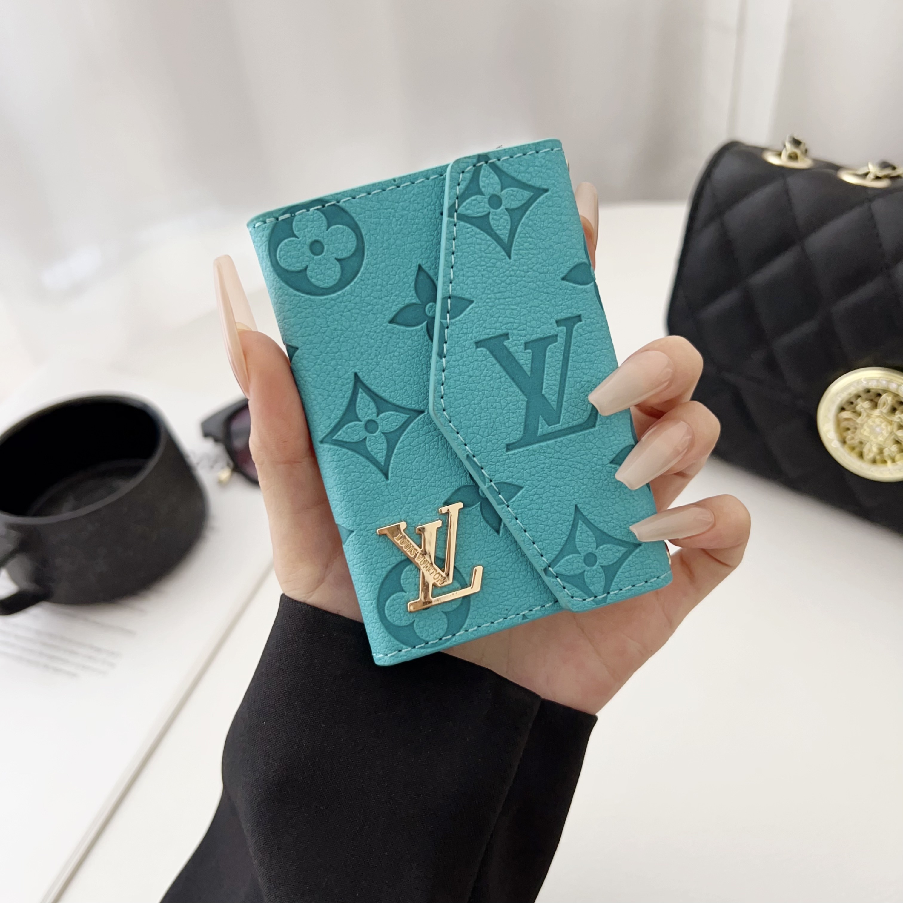 Louis Vuitton Gucci Luxury Leather Wallet Card Holder & Coin Purse With Snap Closure