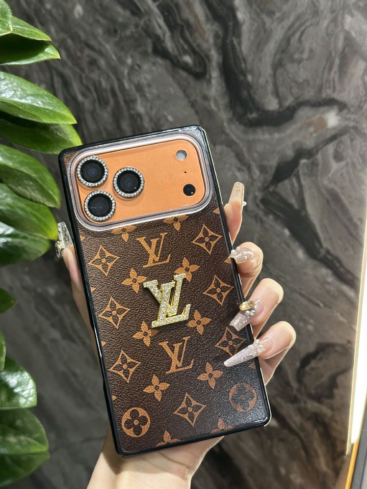 Louis Vuitton Leather iPhone Case Monogram Vintage 