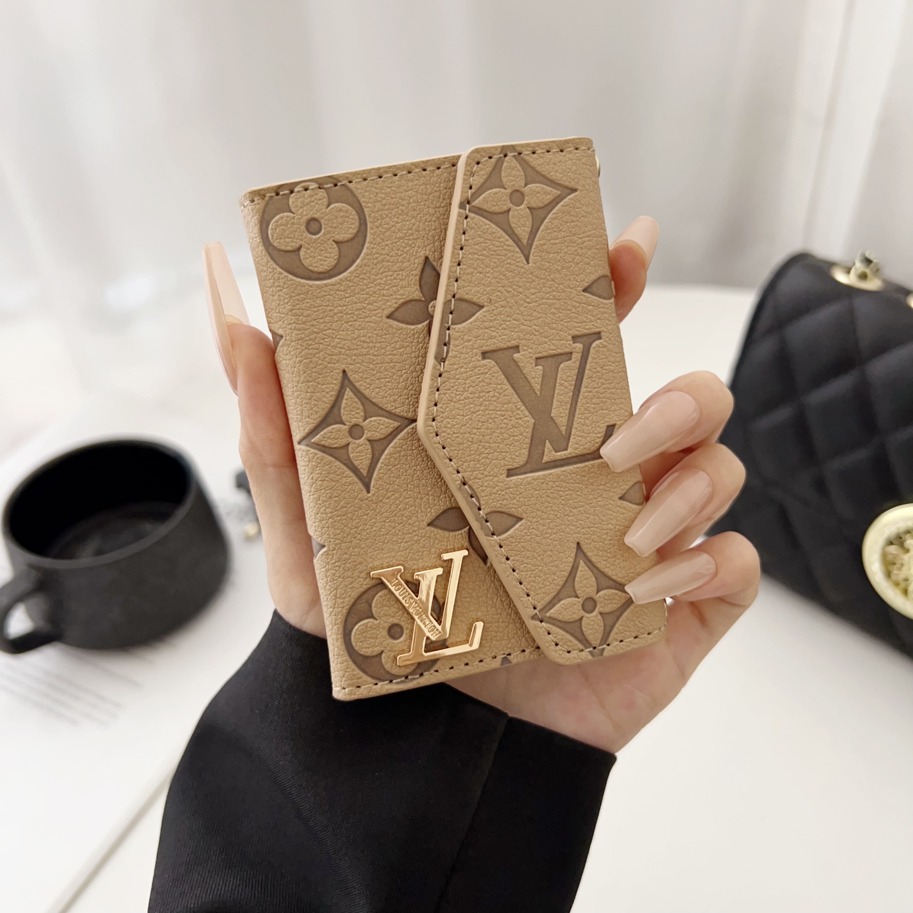 Louis Vuitton Gucci Luxury Leather Wallet Card Holder & Coin Purse With Snap Closure