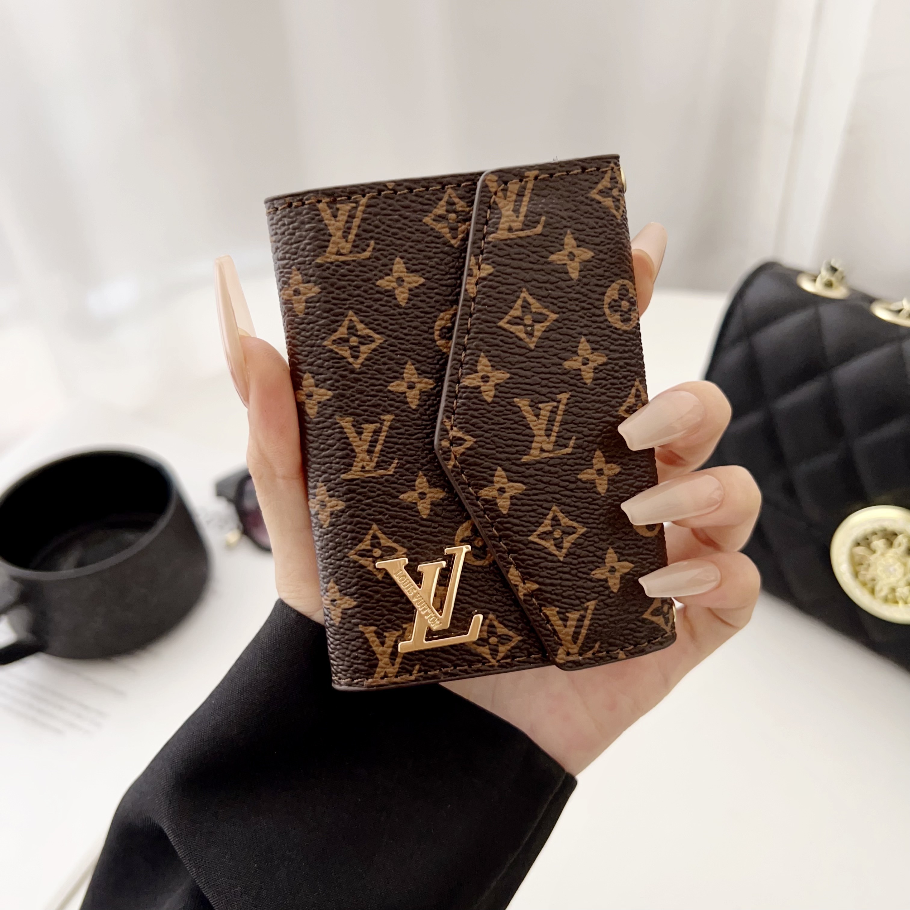 Louis Vuitton Gucci Luxury Leather Wallet Card Holder & Coin Purse With Snap Closure