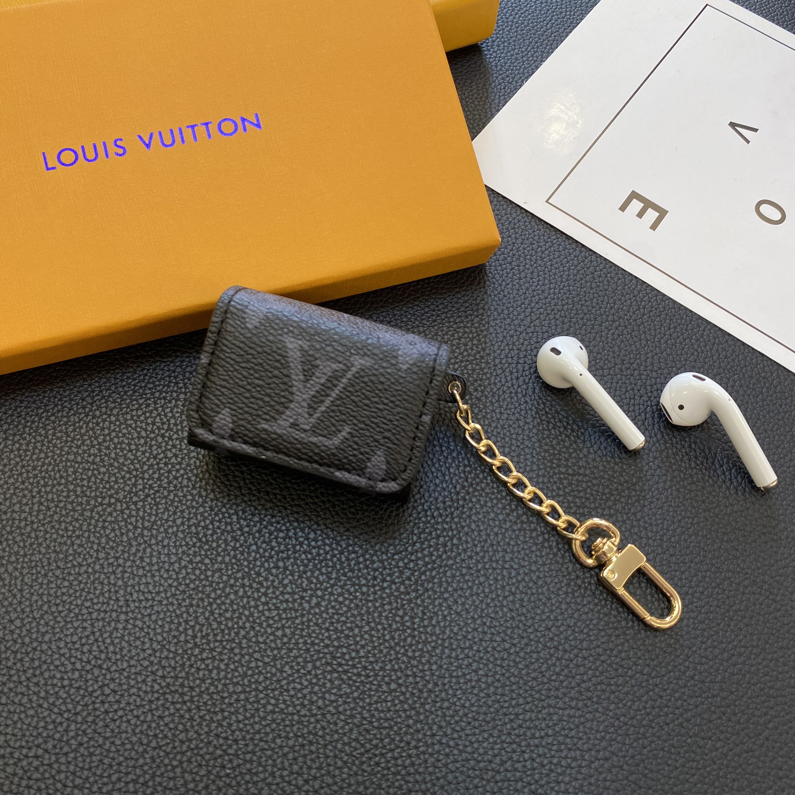 Classic Luxury Leather Airpods Case