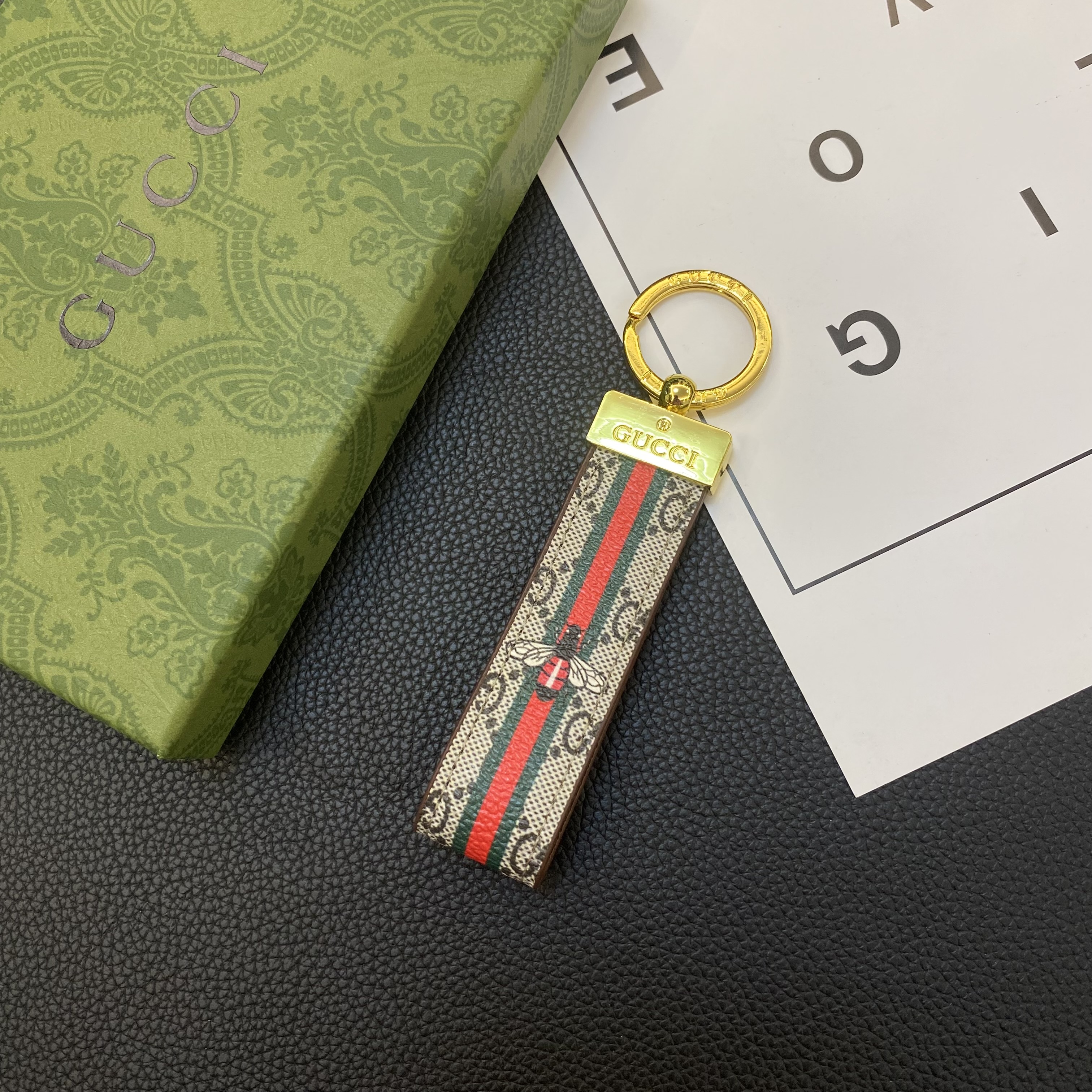 Luxury Leather Convenient Keychain