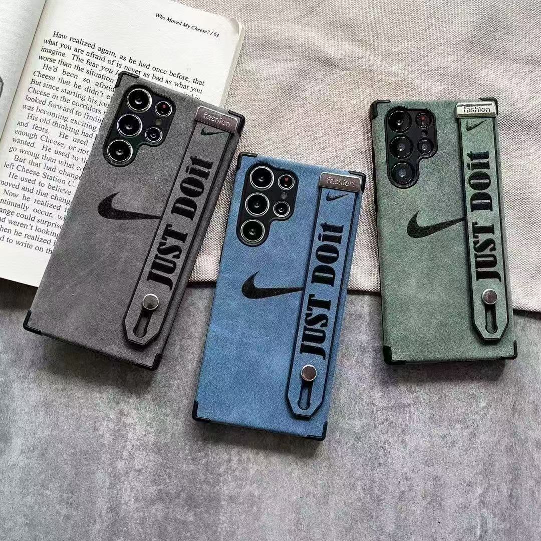 Plush Leather Samsung Case with Bracelet