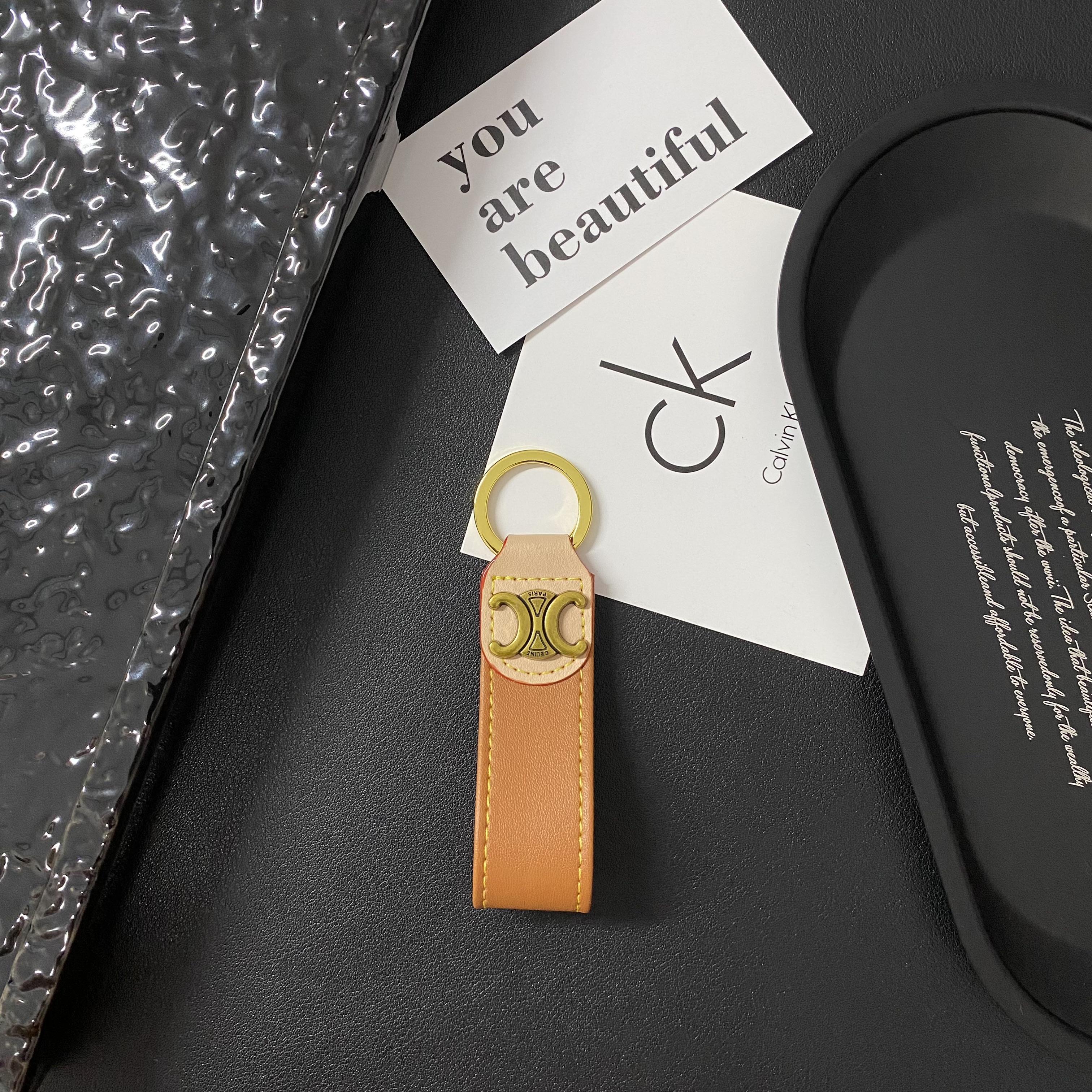 Luxury Leather Convenient Keychain