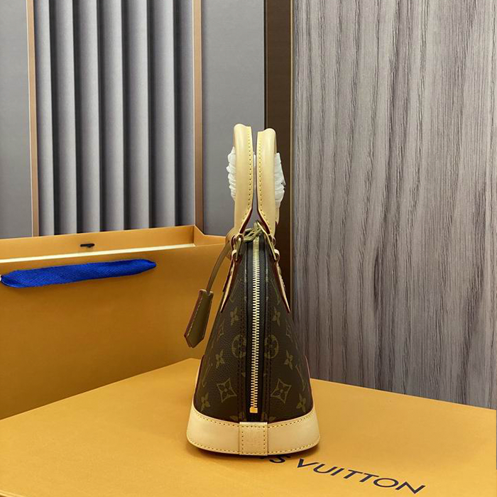 Classic Luxury Leather V Crossbody Bag