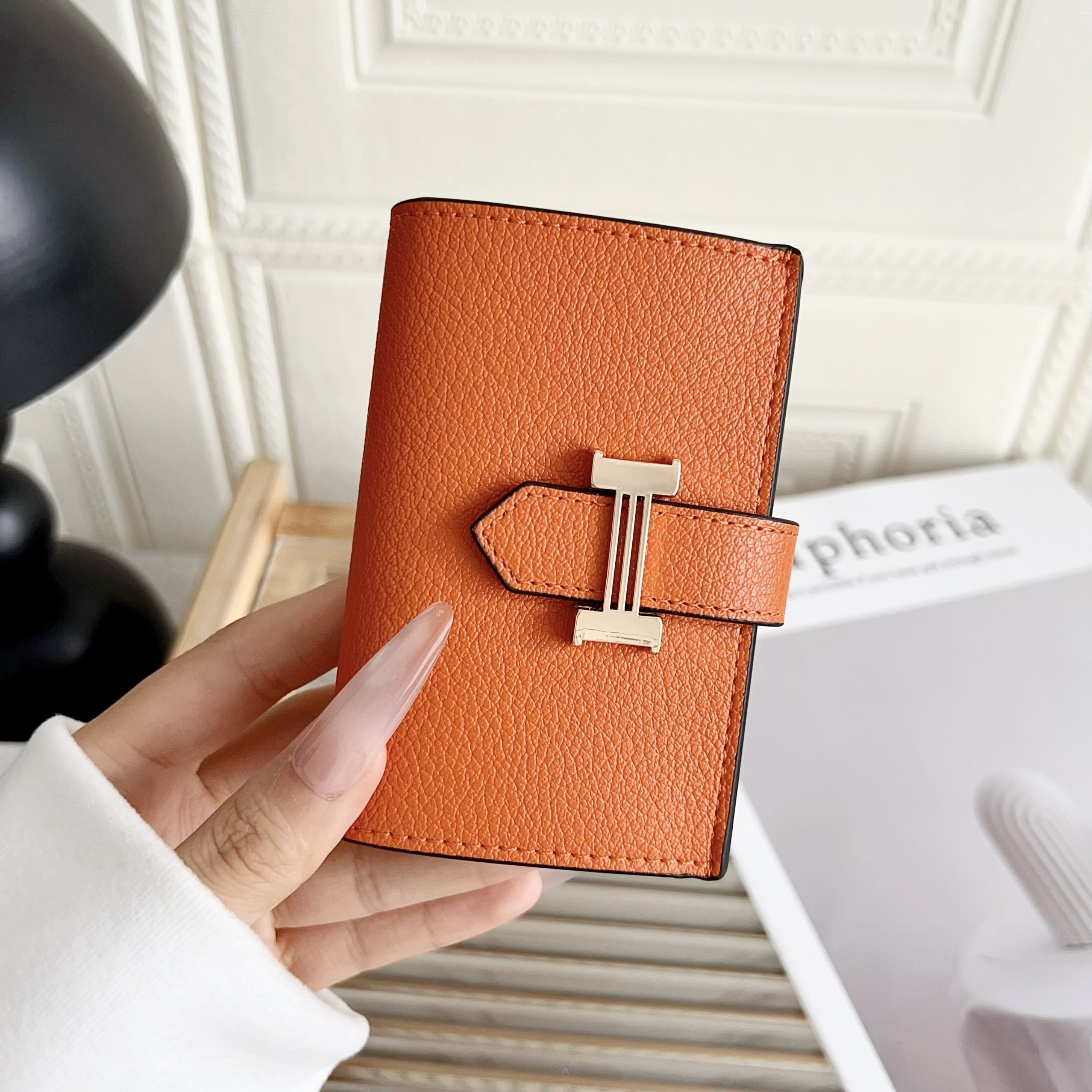 Hermès Classic Luxury Leather Wallet Card Holder & Coin Purse With Snap Closure