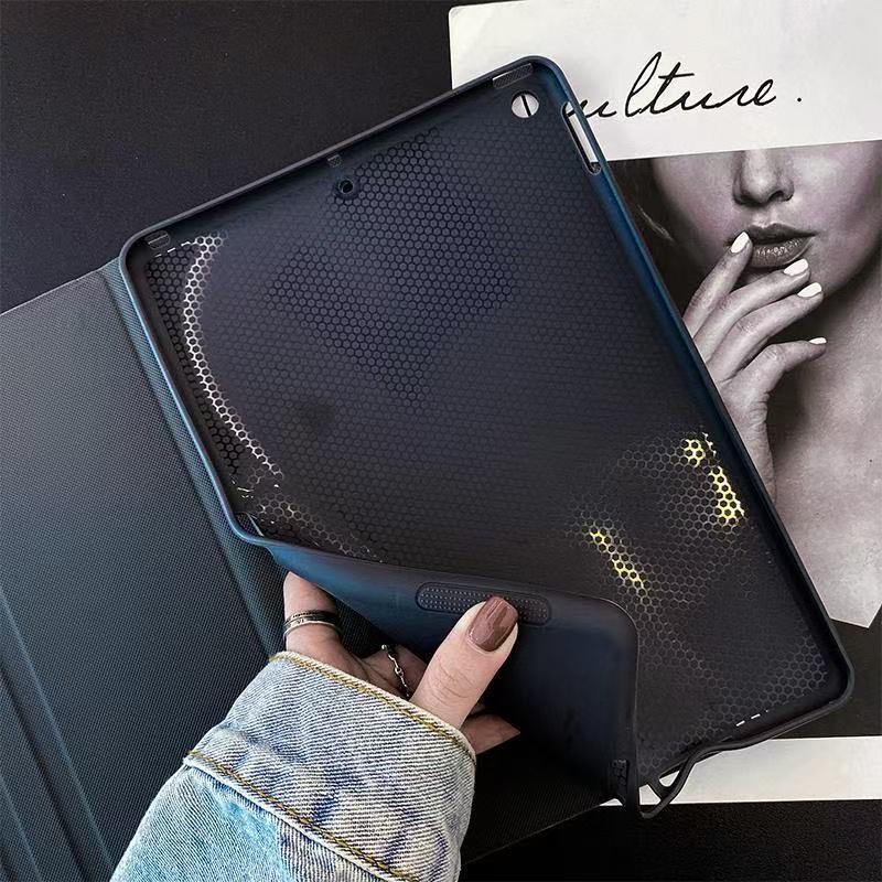 Classic Luxury G Leather iPad Case