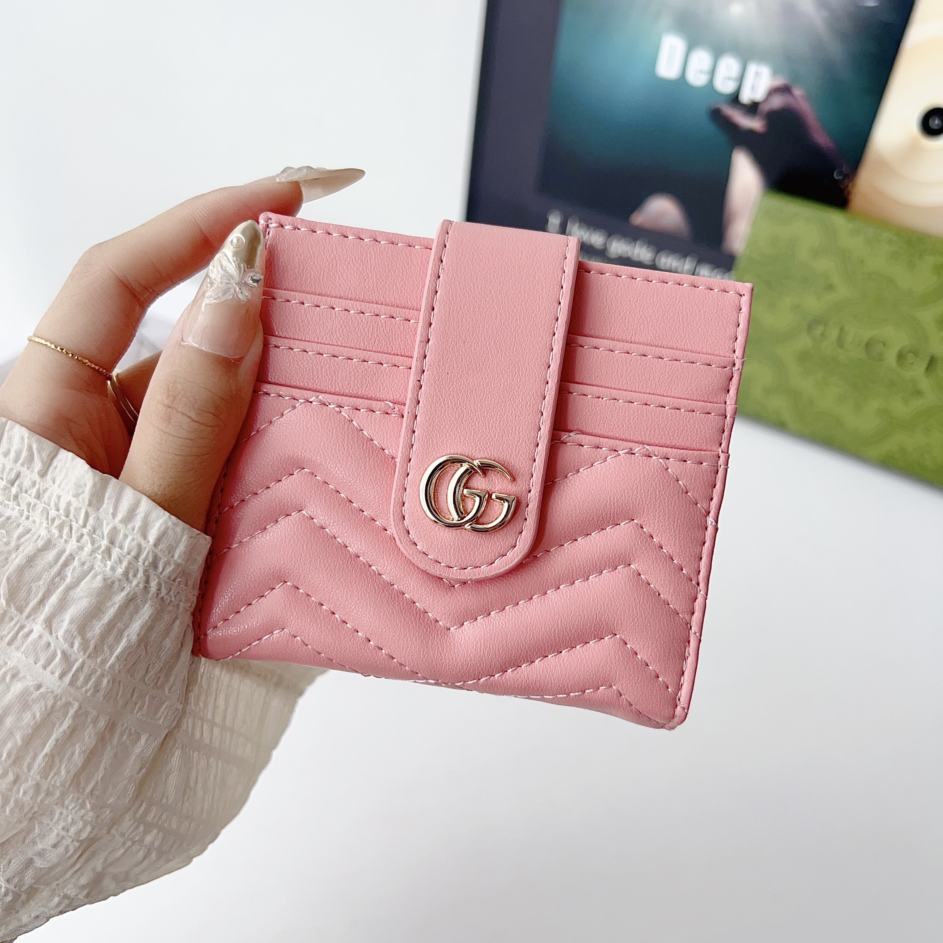 Gucci Classic Luxury Leather Slender Wallet
