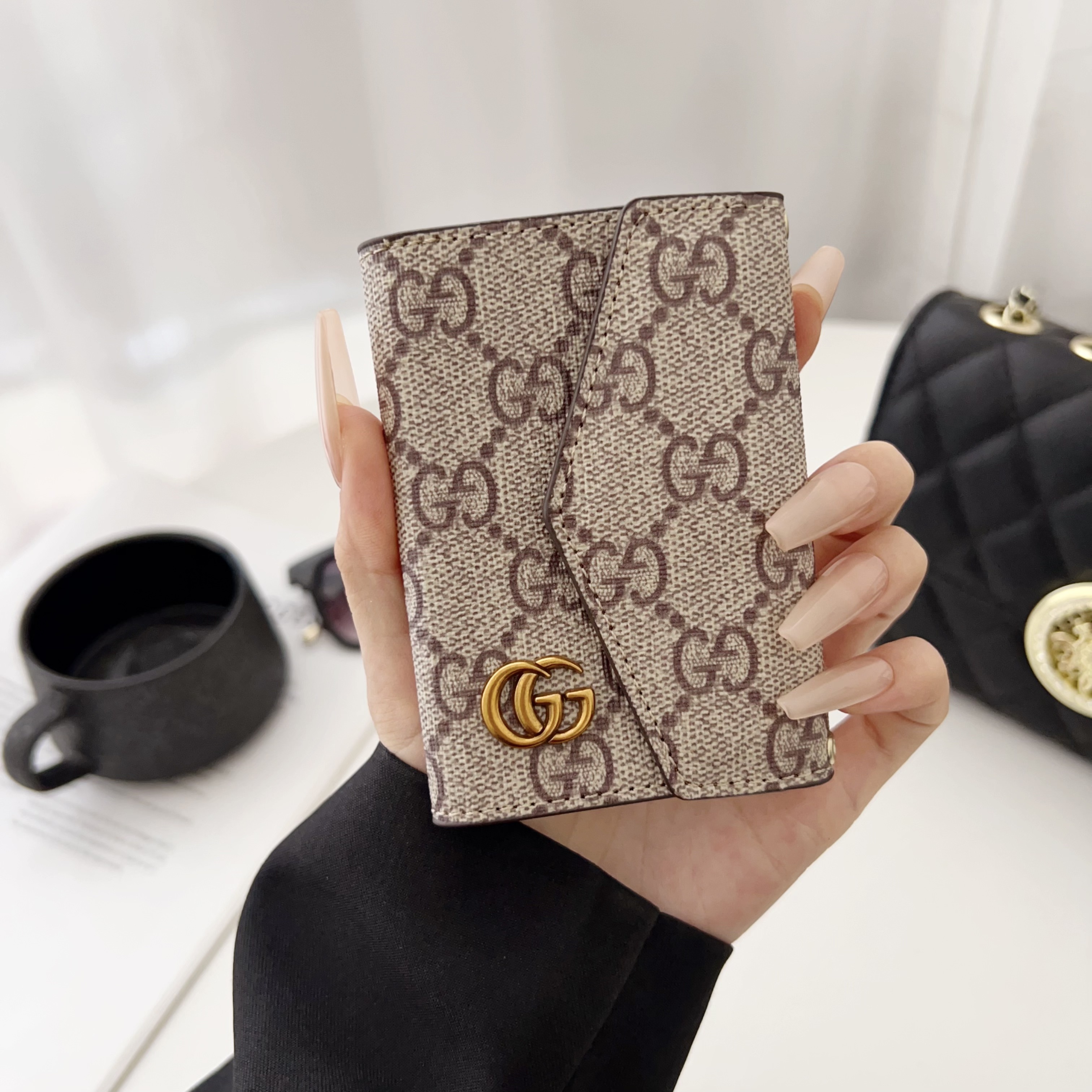 Louis Vuitton Gucci Luxury Leather Wallet Card Holder & Coin Purse With Snap Closure