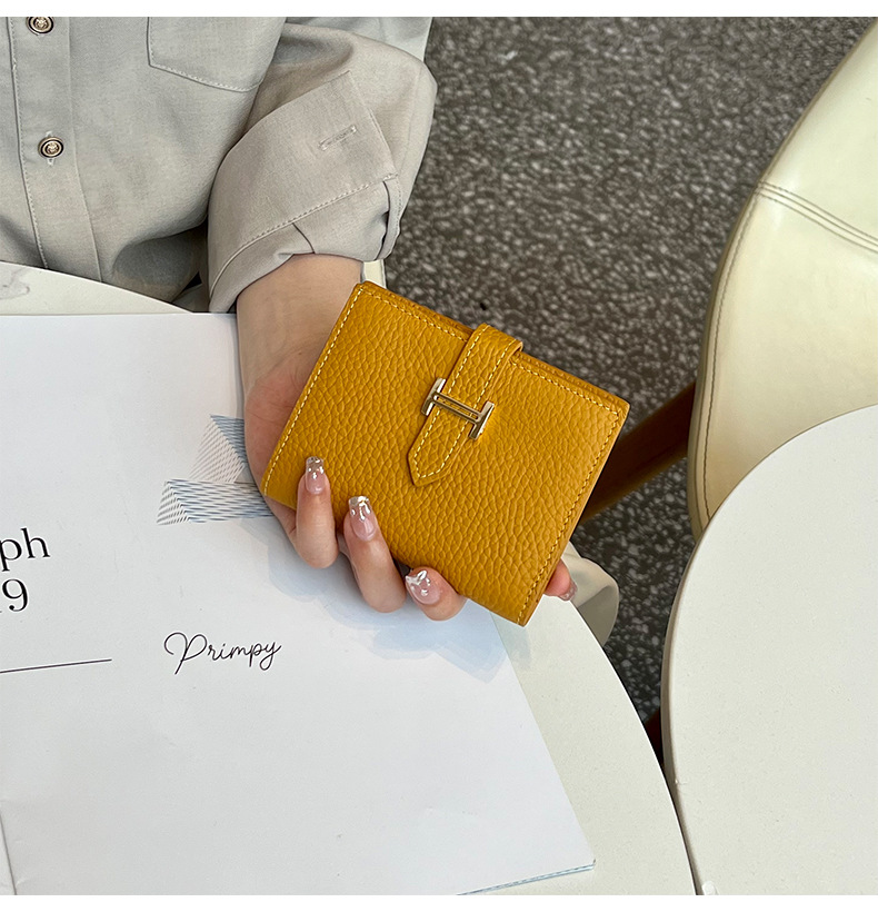 luxurious Leather Flap Short Wallet