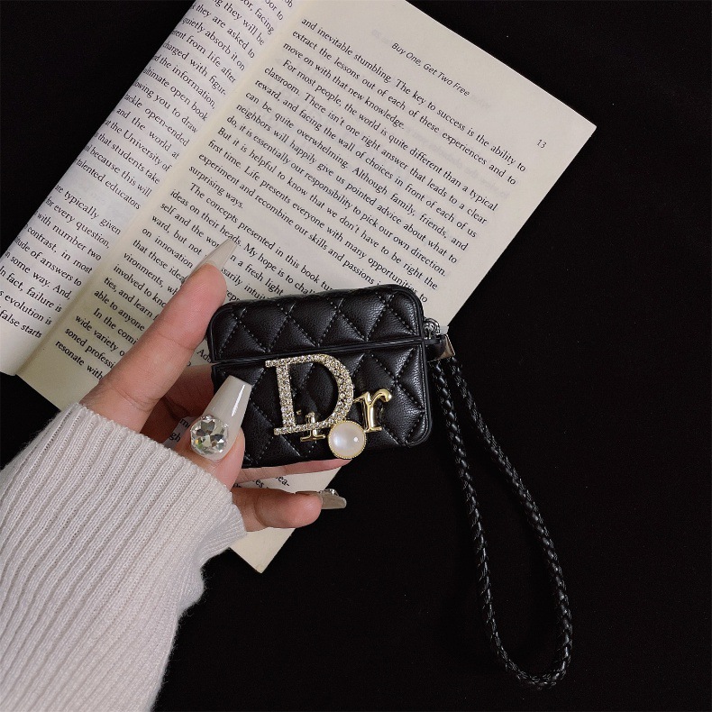 Classic Luxury DR Diamond Leather Airpods Case-BELKCASE