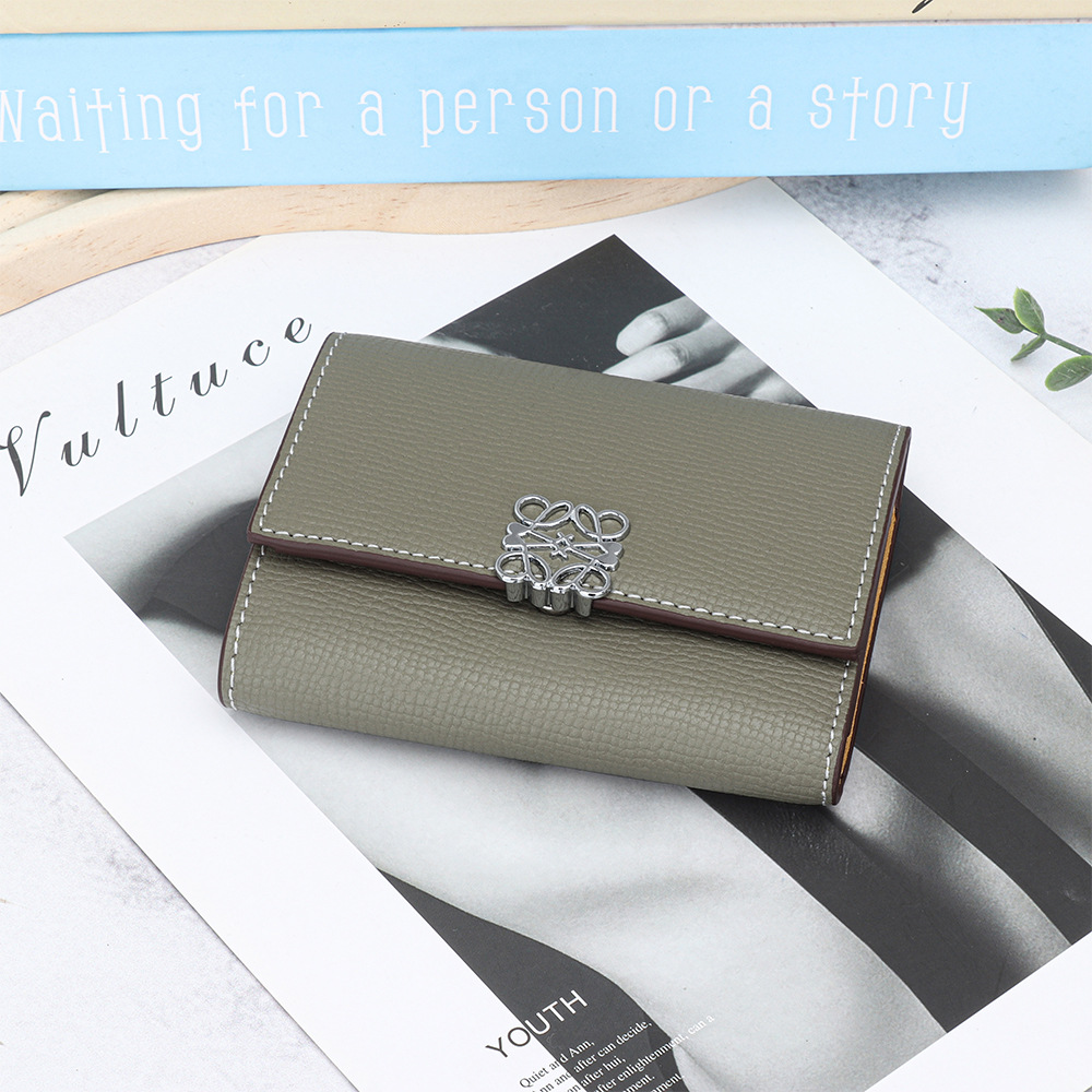 luxurious Leather Flap Short Wallet