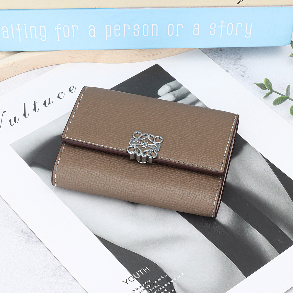 luxurious Leather Flap Short Wallet