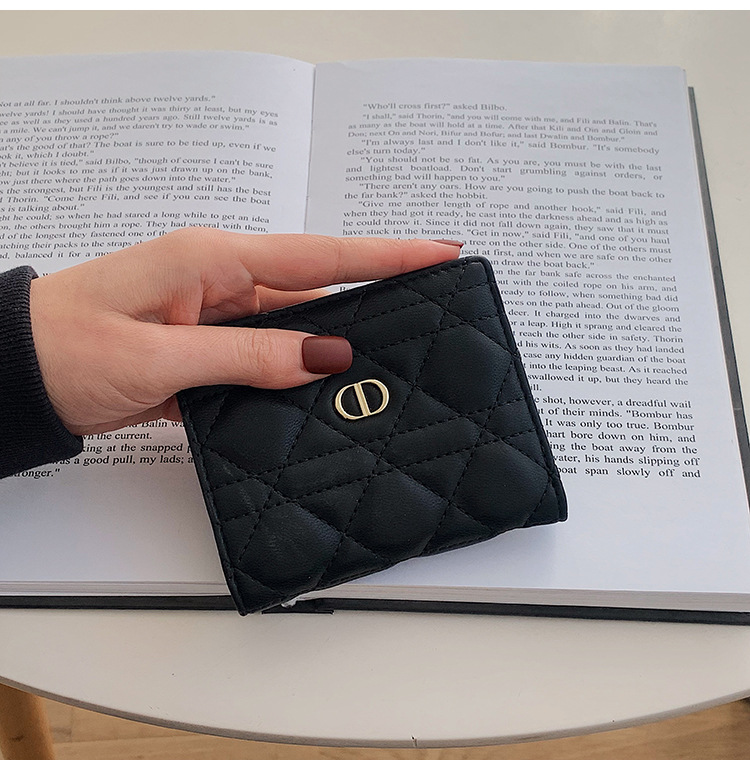 luxurious Leather Flap Short Wallet