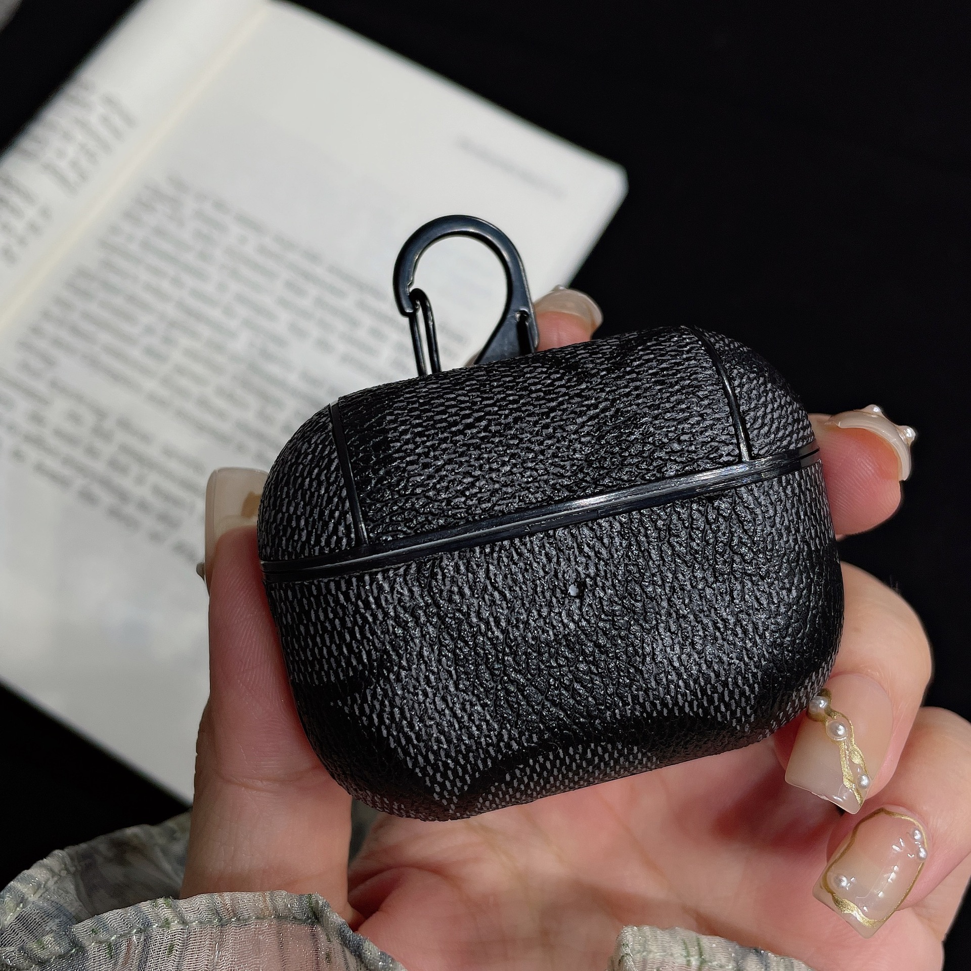 Classic Luxury Leather Airpods Case