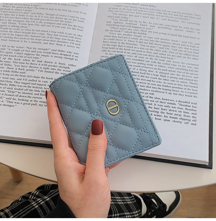 luxurious Leather Flap Short Wallet