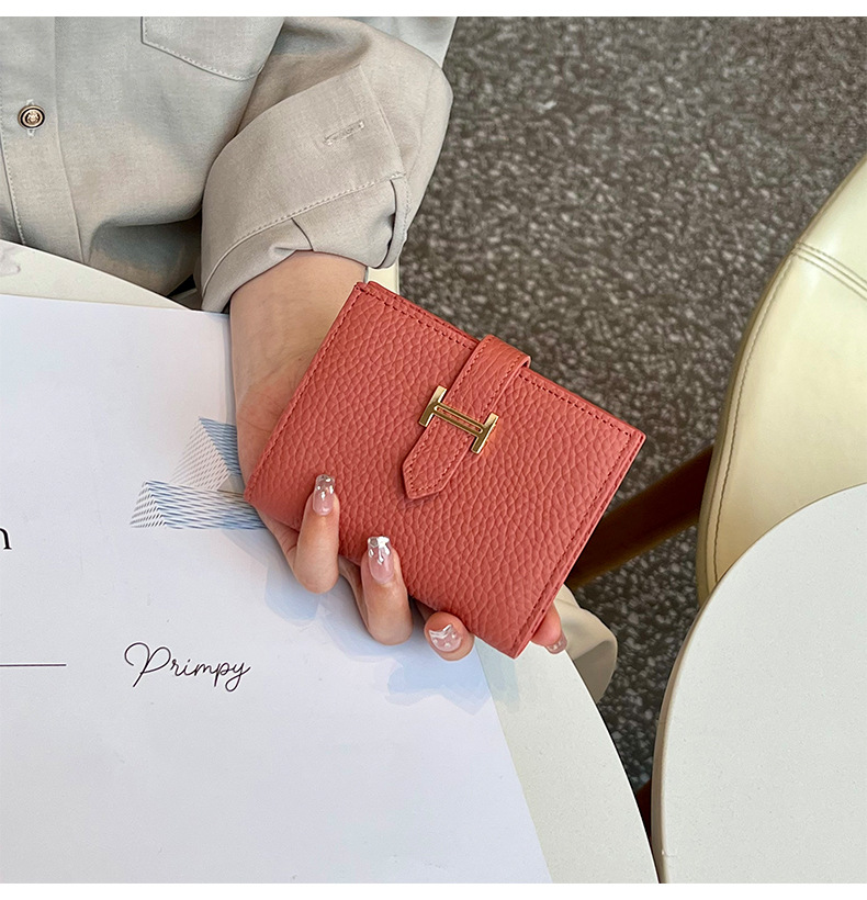 luxurious Leather Flap Short Wallet