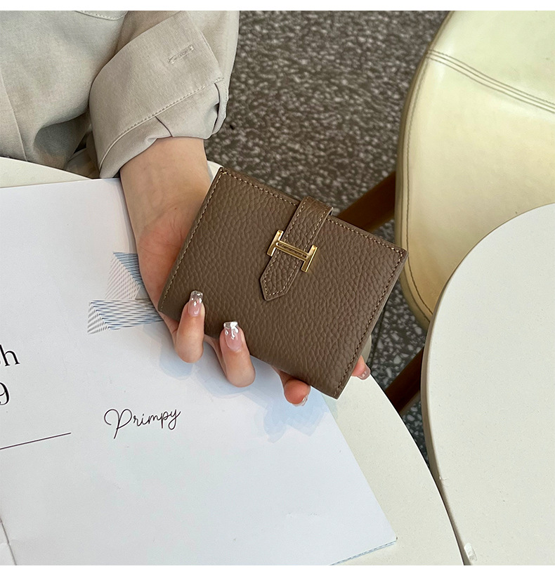 luxurious Leather Flap Short Wallet