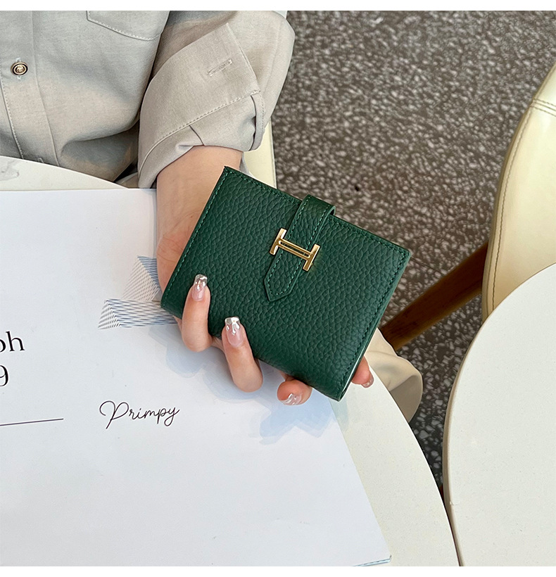 luxurious Leather Flap Short Wallet