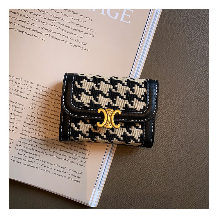 Fashion Coin Purse With Snap Closure