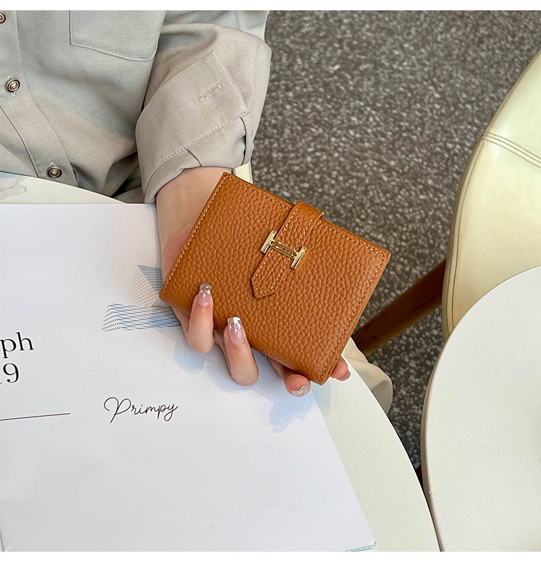 luxurious Leather Flap Short Wallet