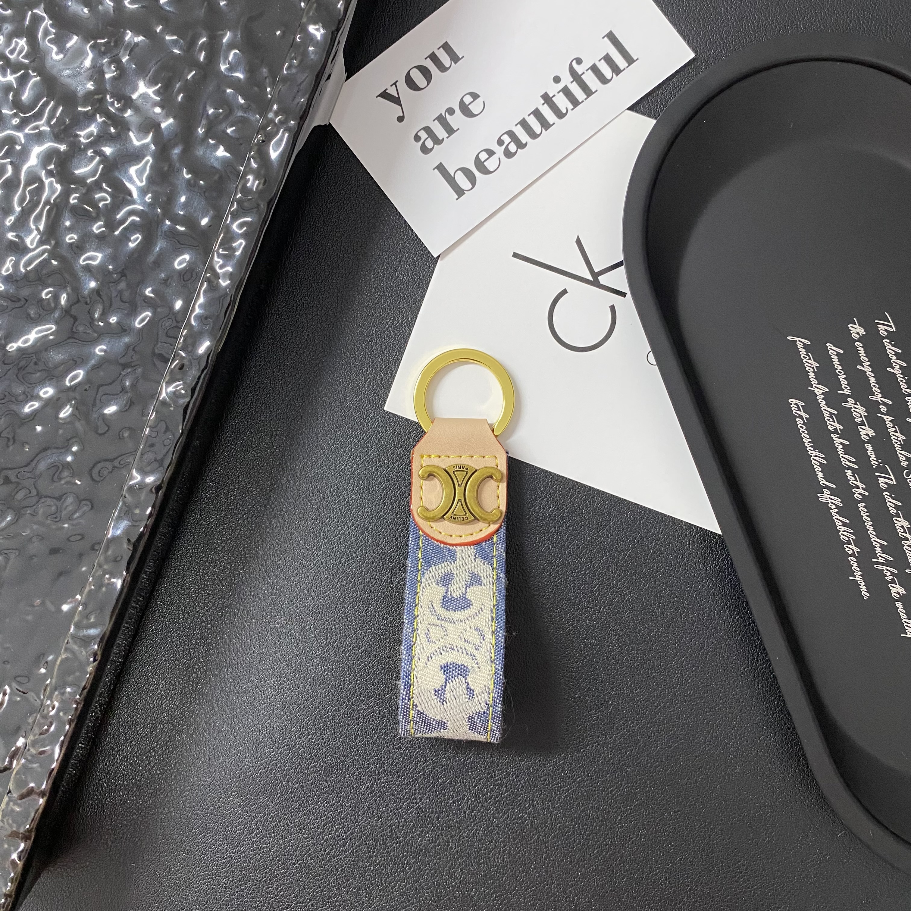 Luxury Leather Convenient Keychain