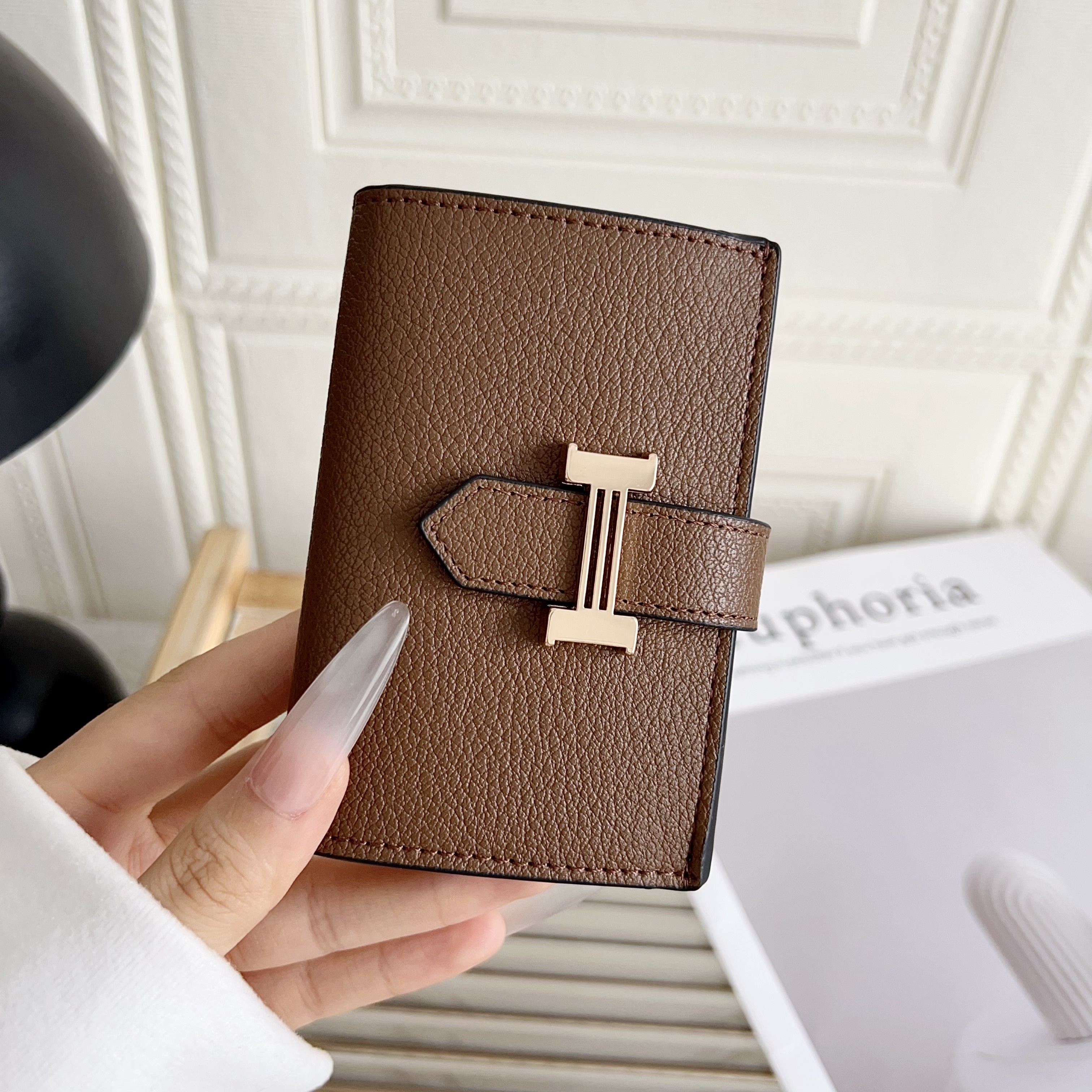 Hermès Classic Luxury Leather Wallet Card Holder & Coin Purse With Snap Closure