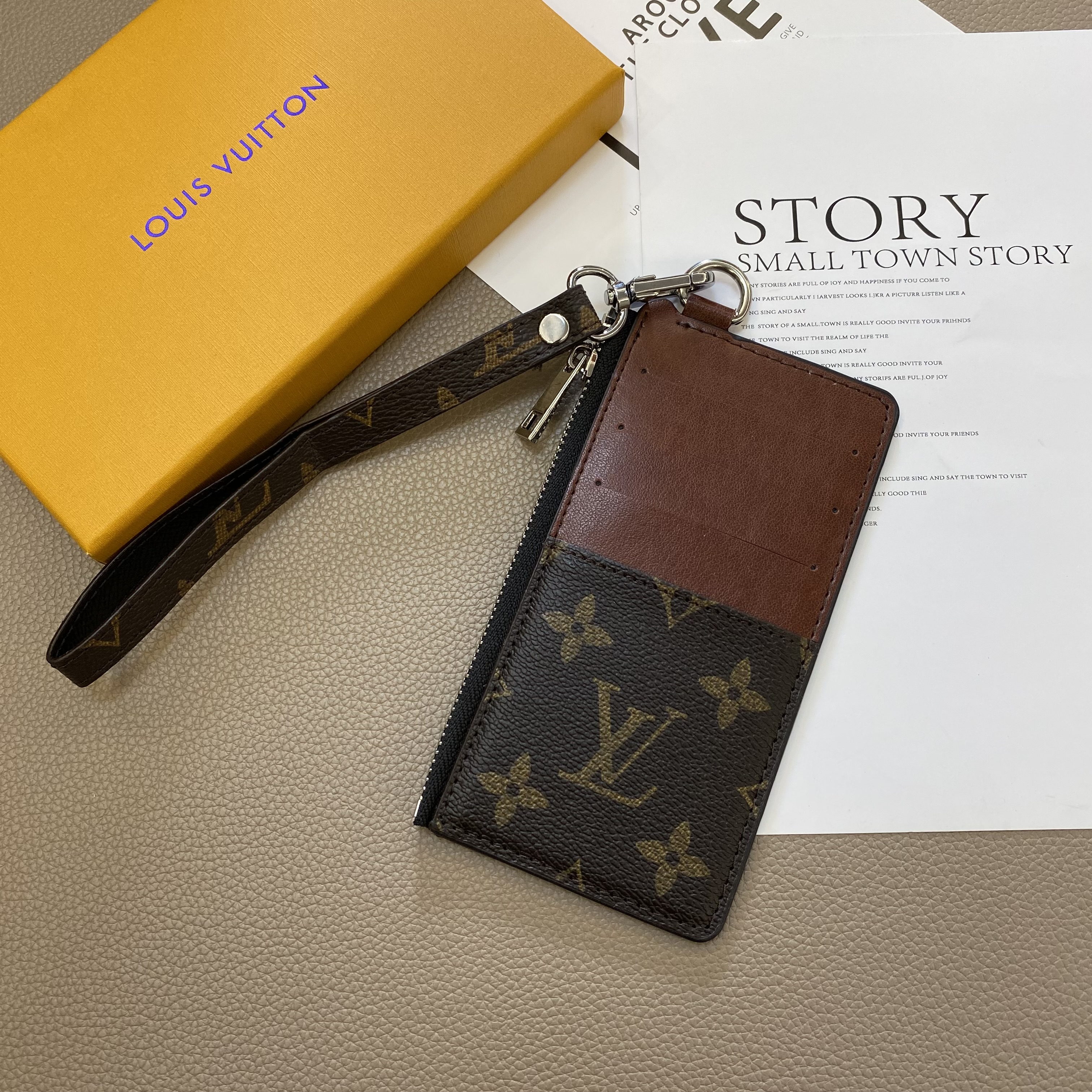 Luxury Leather Zipper Wallet Card Holder & Coin Purse With Bracelet